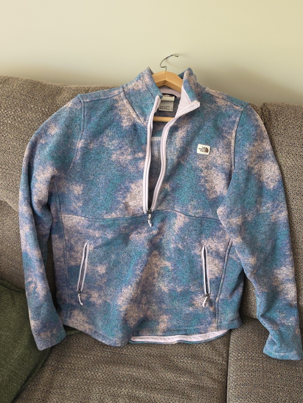 The North Face Women's Blue & Cream Cloud-Pattern Zip Pullover